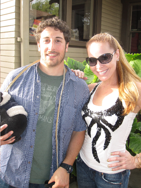 Tami Erin and Jason Biggs of American Pie and Mad Love at the Buddhabark Celebrity Lounge.