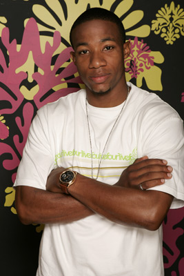 Arlen Escarpeta at event of American Gun (2005)