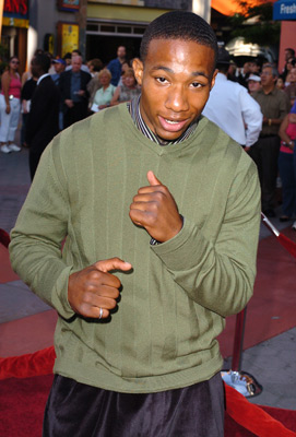 Arlen Escarpeta at event of Cinderella Man (2005)