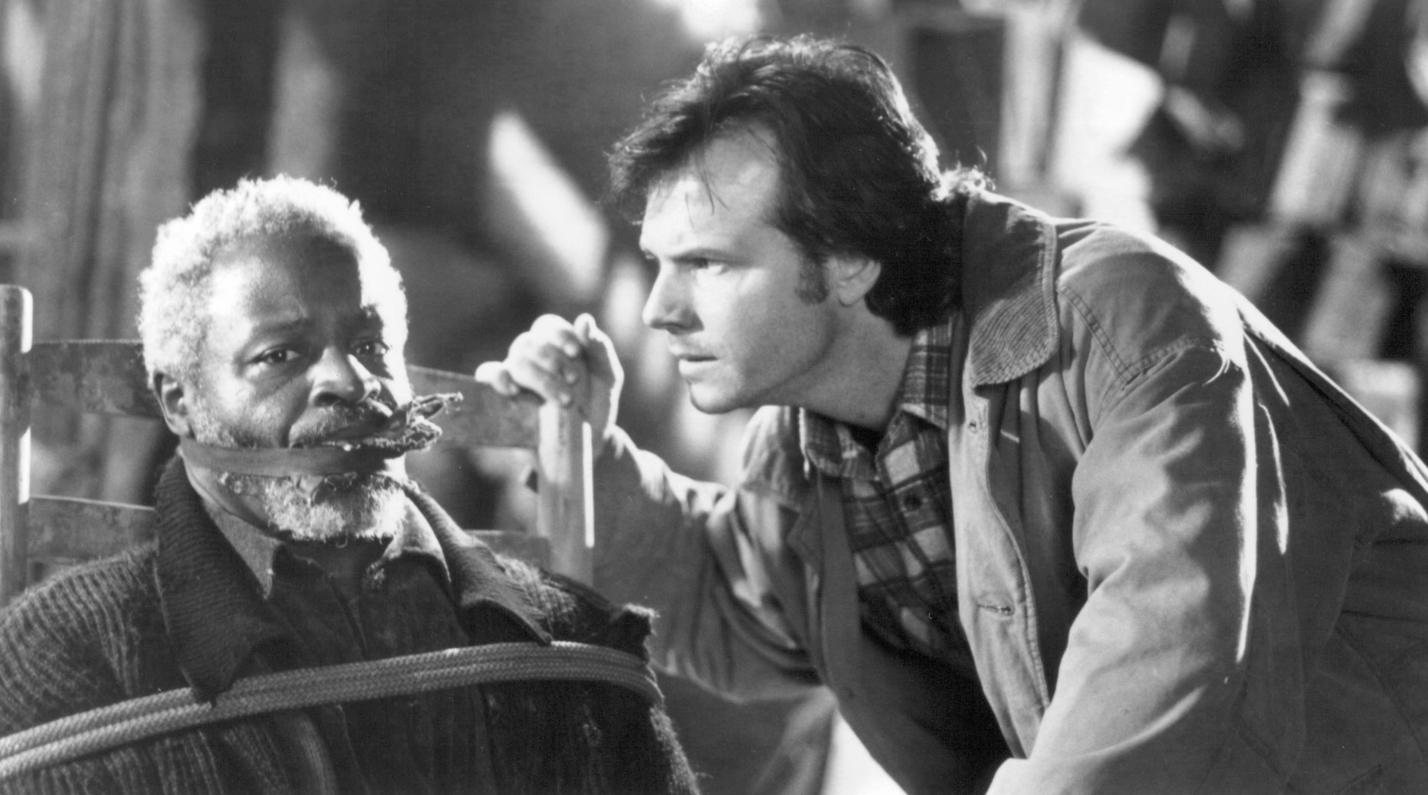 Still of Bill Paxton and Art Evans in Trespass (1992)