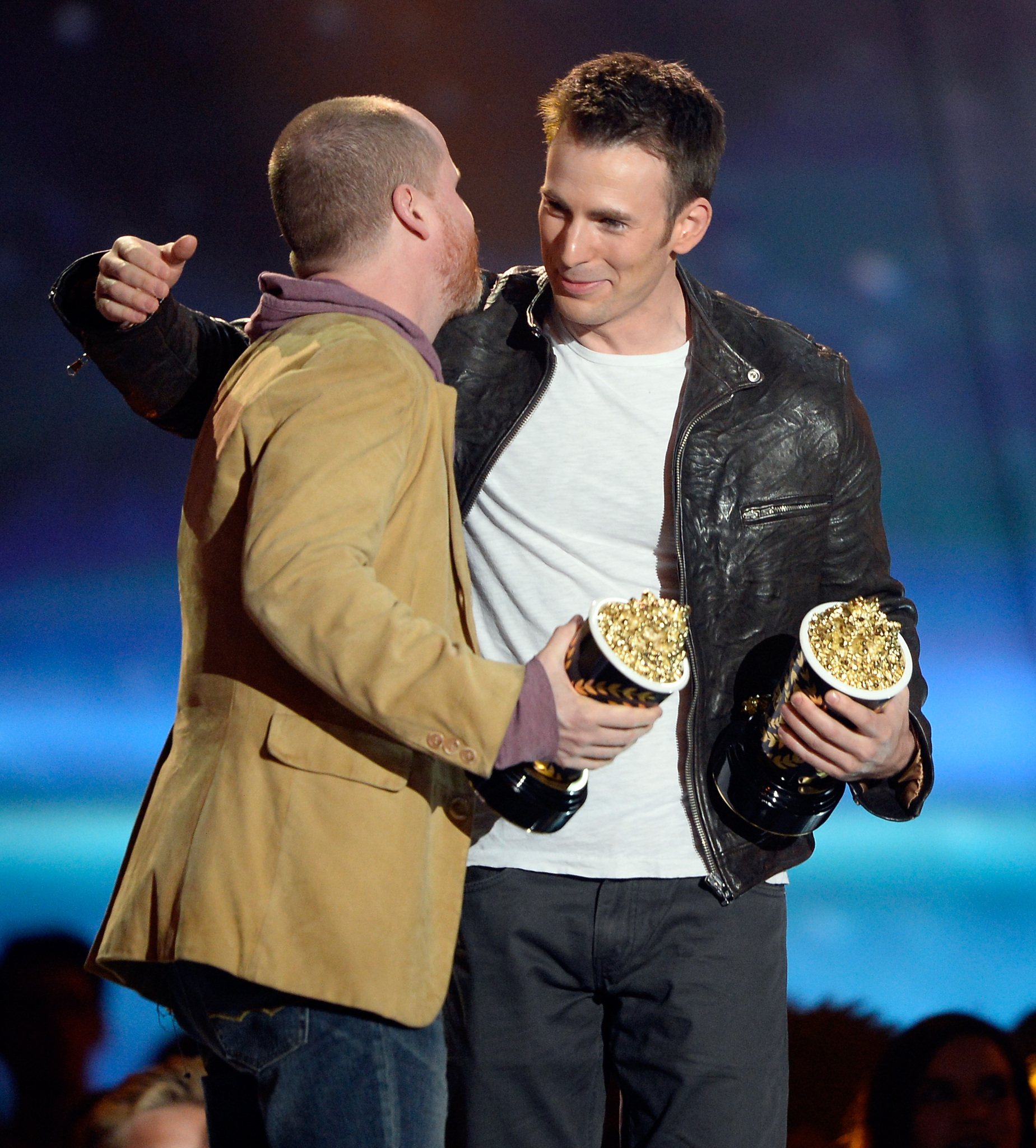 Chris Evans and Joss Whedon at event of 2013 MTV Movie Awards (2013)