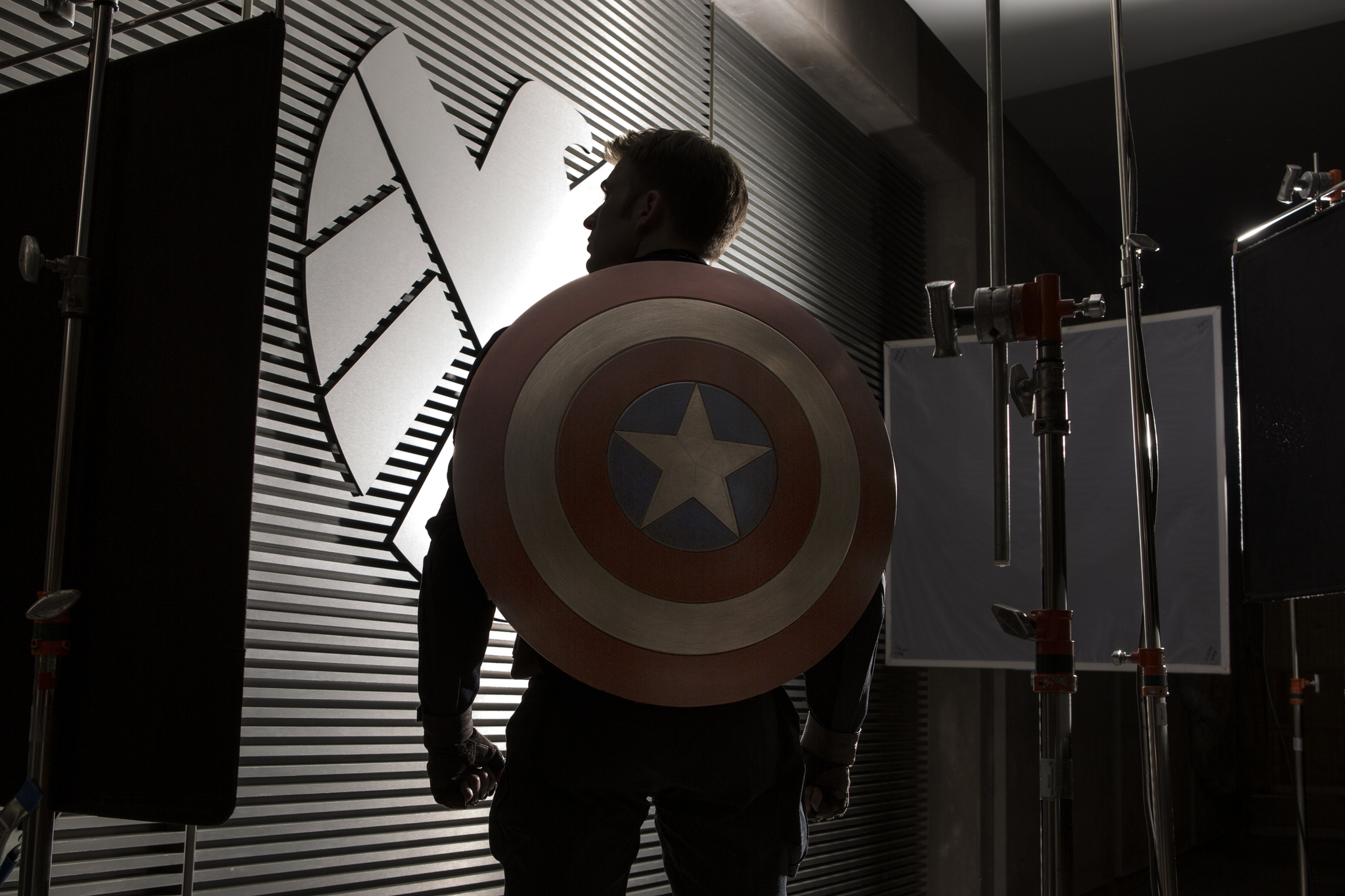 Chris Evans in Kapitonas Amerika: ziemos karys (2014)