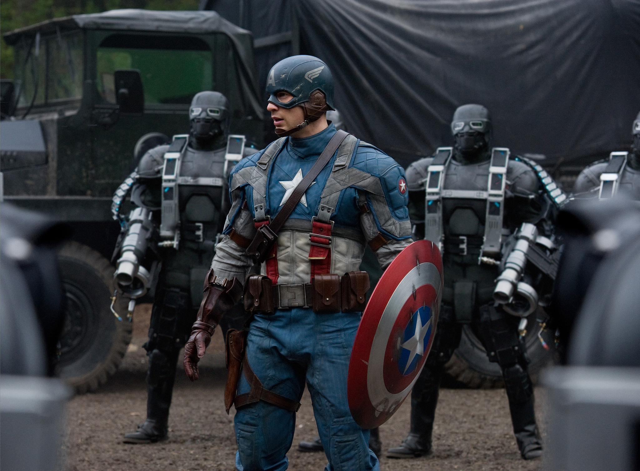 Still of Chris Evans in Kapitonas Amerika: pirmasis kersytojas (2011)