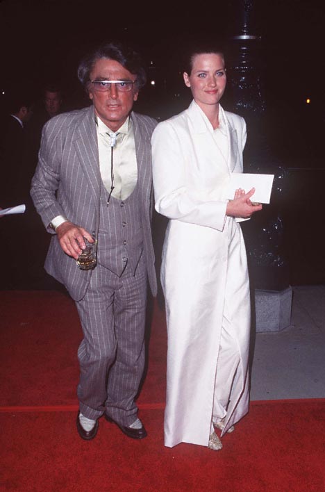 Robert Evans and Michelle Boyle at event of Sventasis (1997)