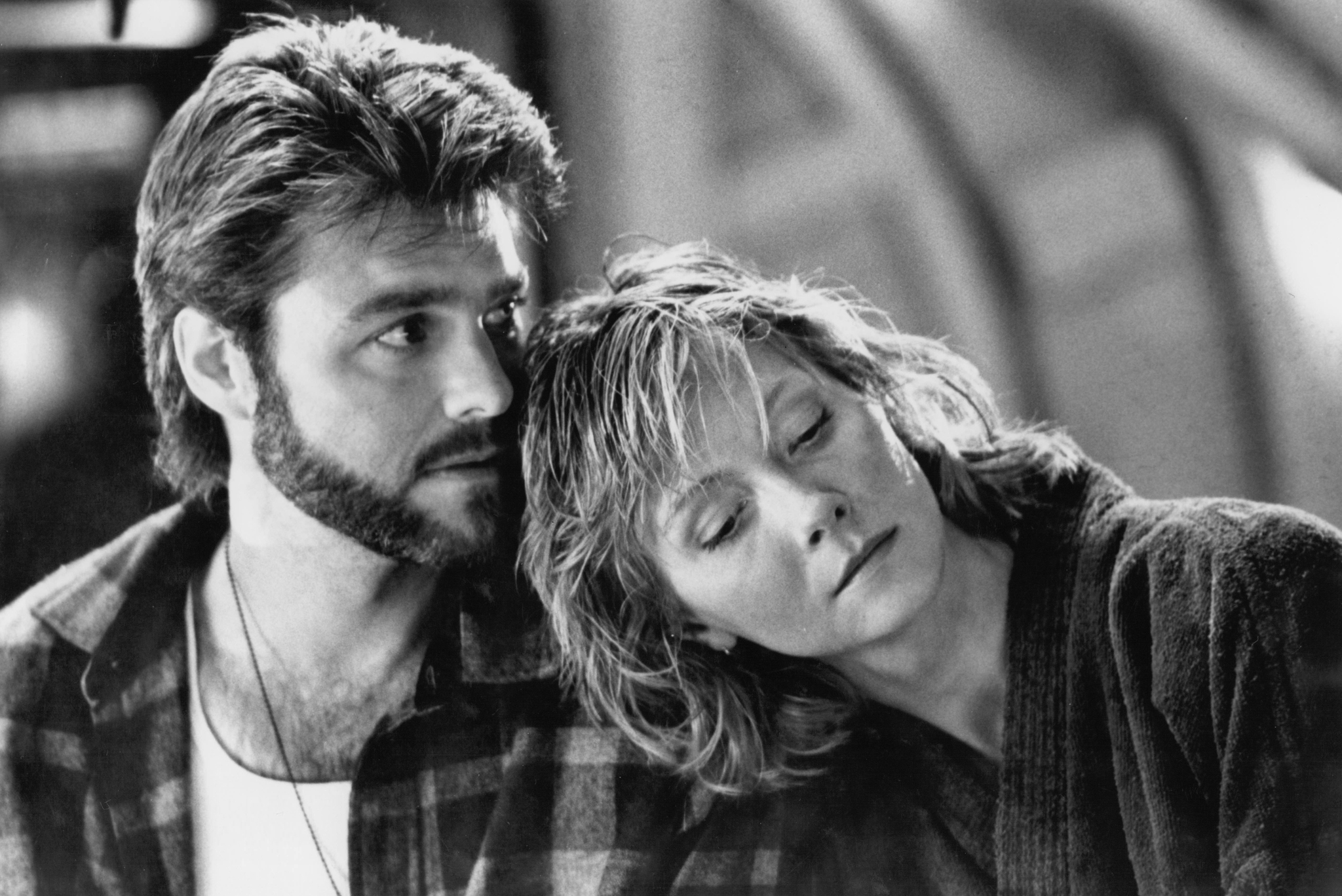 Still of Nancy Everhard and Greg Evigan in DeepStar Six (1989)