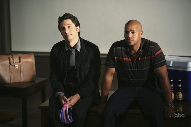 Still of Zach Braff and Donald Faison in Scrubs (2001)