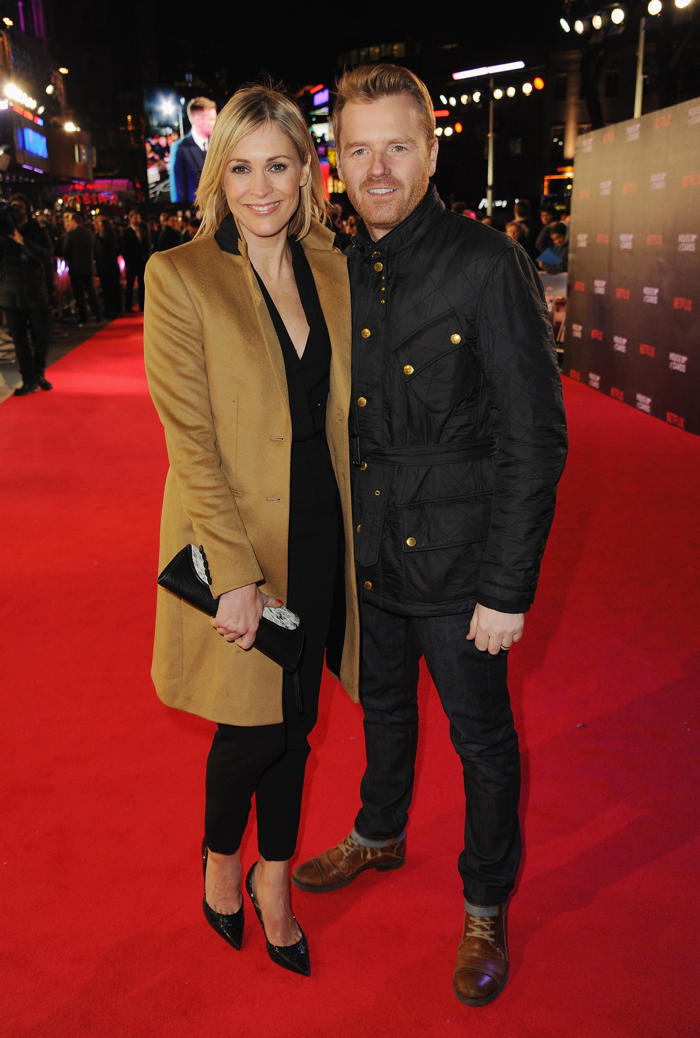 Jenni Falconer and James Midgley at event of Kortu Namelis (2013)