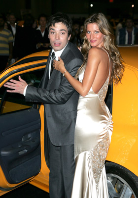 Jimmy Fallon and Gisele Bündchen at event of Taxi (2004)