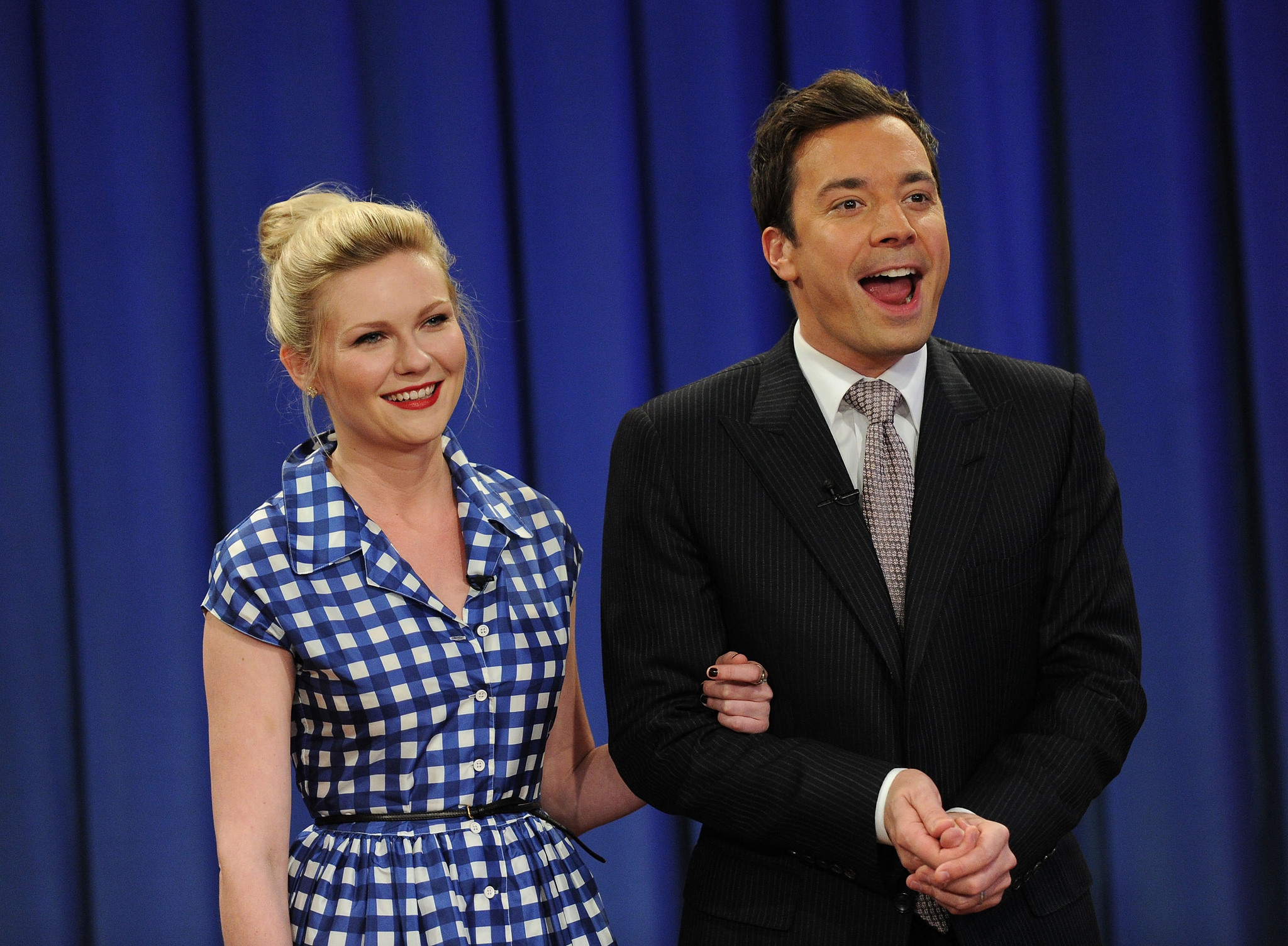 Kirsten Dunst and Jimmy Fallon at event of Late Night with Jimmy Fallon (2009)