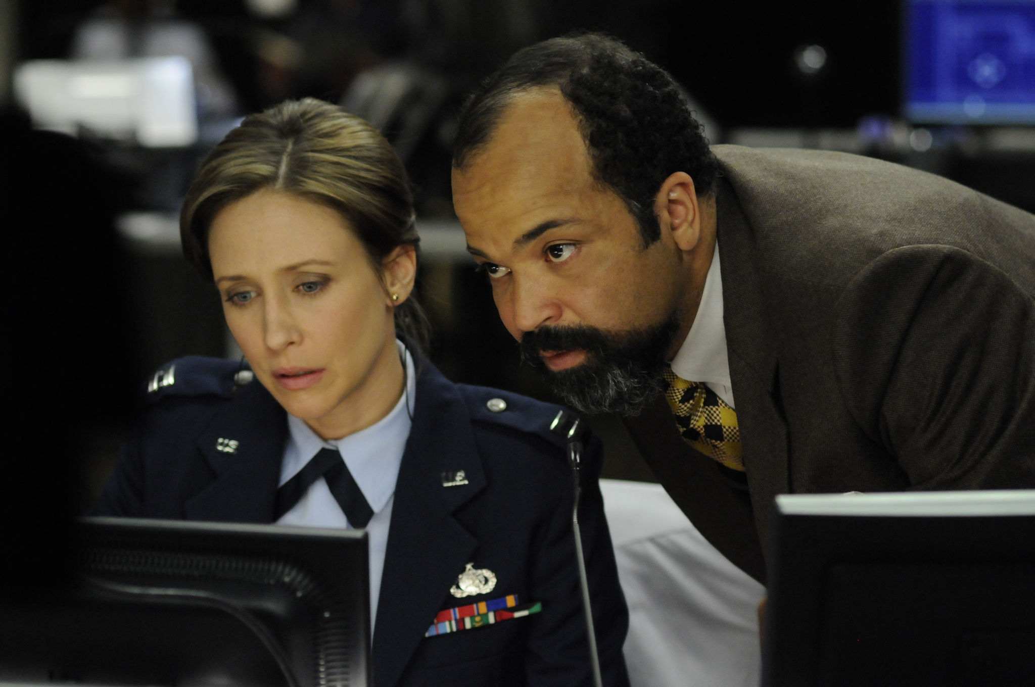 Still of Vera Farmiga and Jeffrey Wright in Iseities kodas (2011)