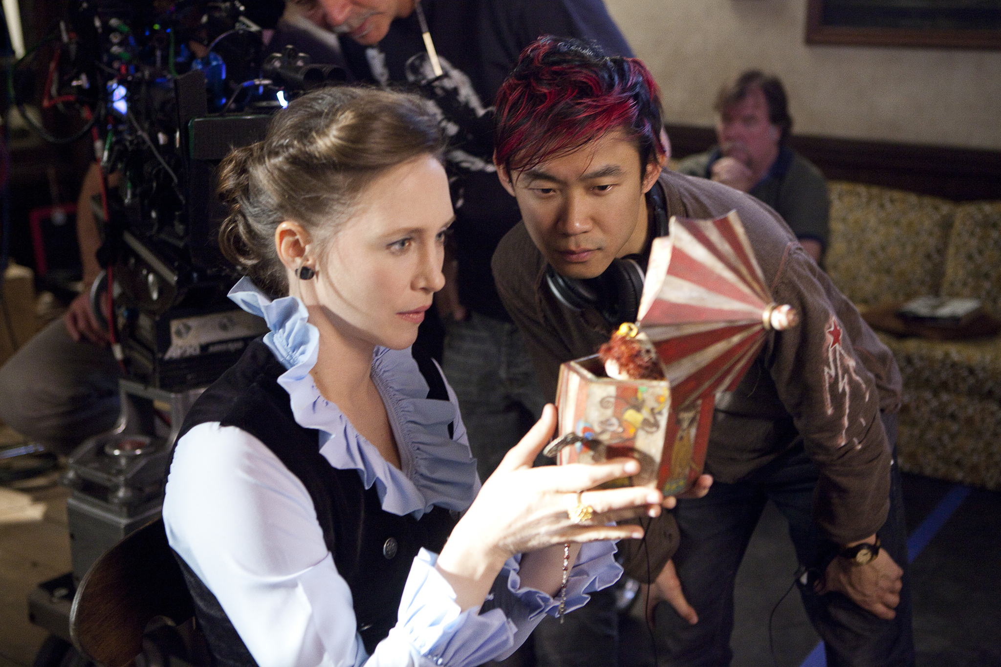 Vera Farmiga and James Wan in Isvarymas (2013)