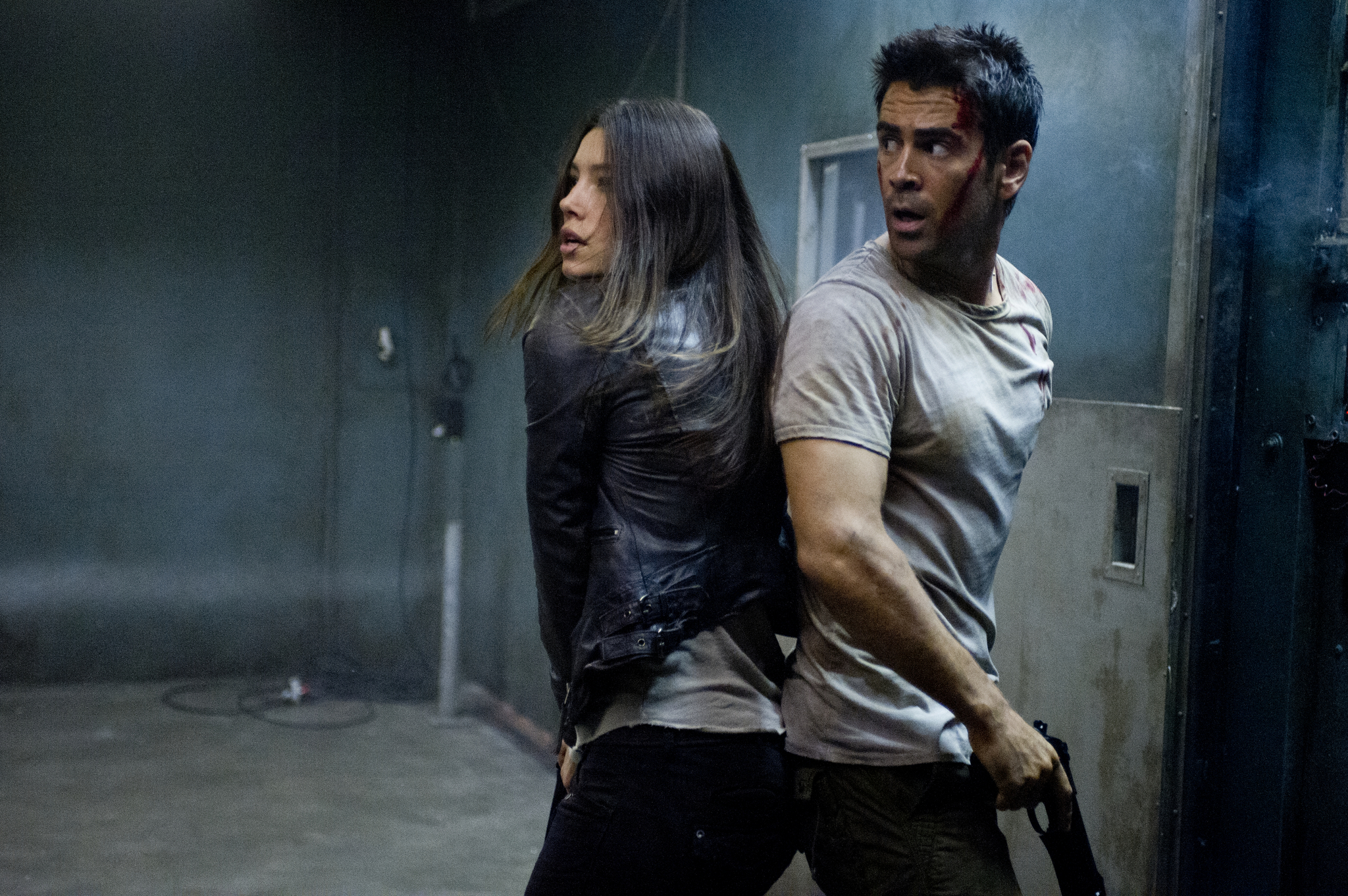 Still of Jessica Biel and Colin Farrell in Viska prisiminti (2012)