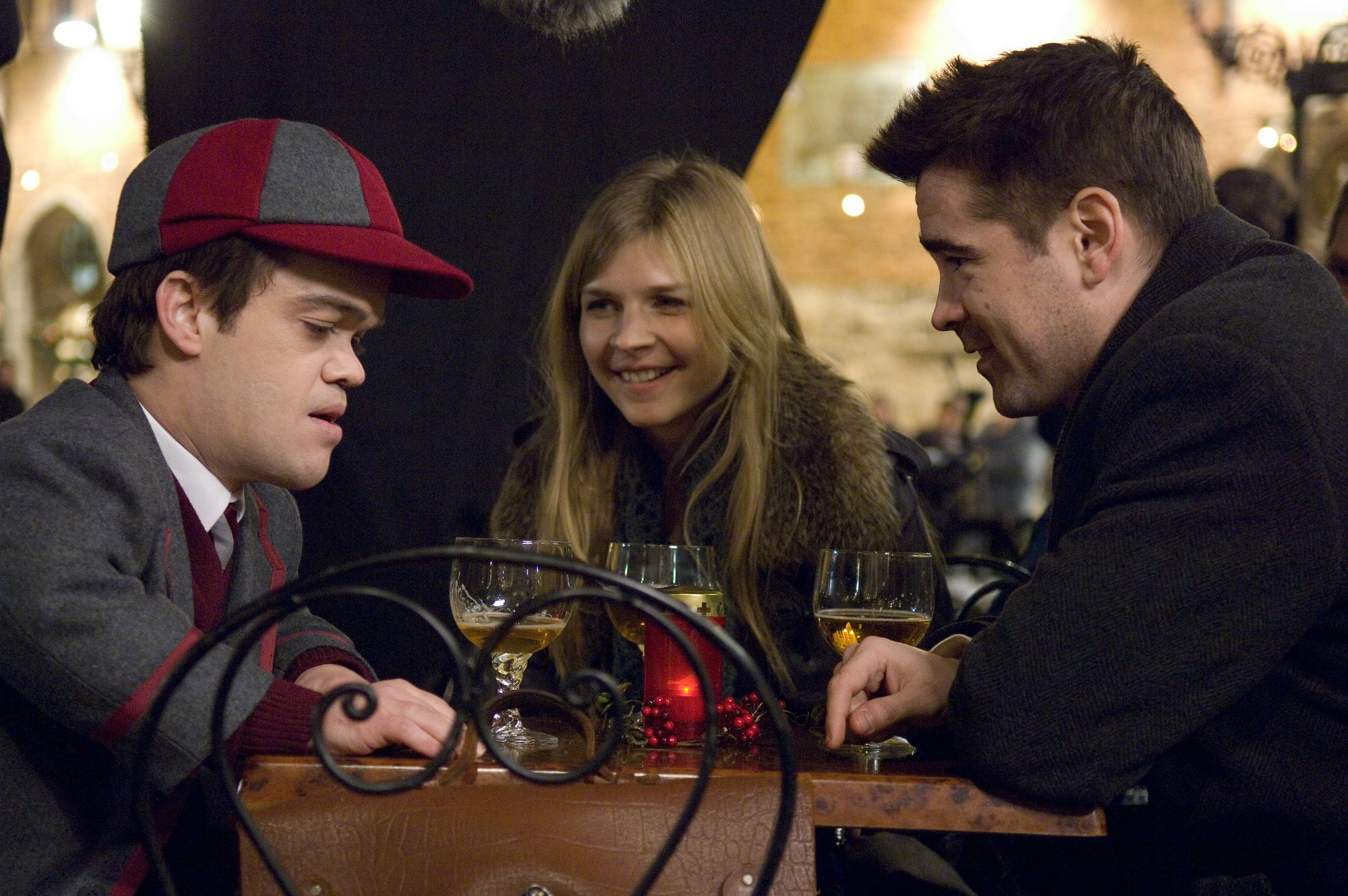 Still of Colin Farrell, Jordan Prentice and Clémence Poésy in Reikalai Briugeje (2008)