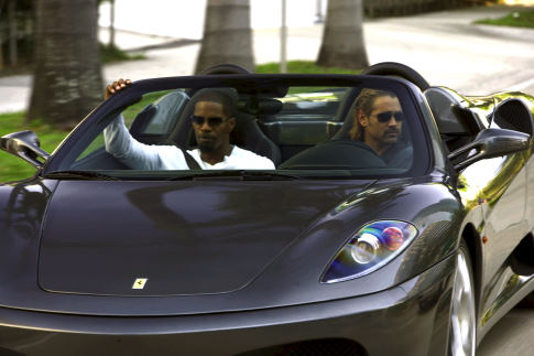 Still of Jamie Foxx and Colin Farrell in Miami Vice (2006)