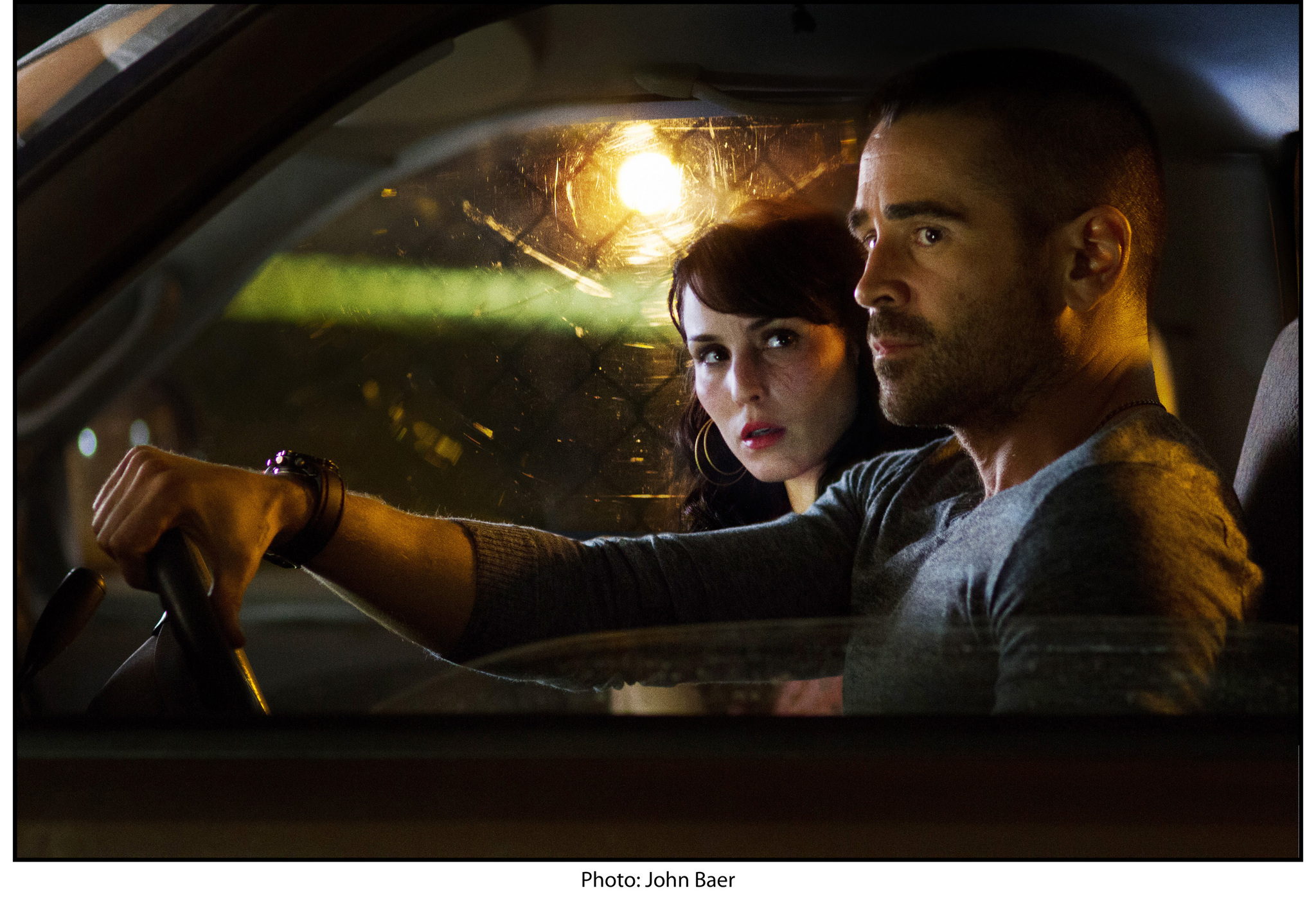 Still of Colin Farrell and Noomi Rapace in Pasmerktas mirti (2013)