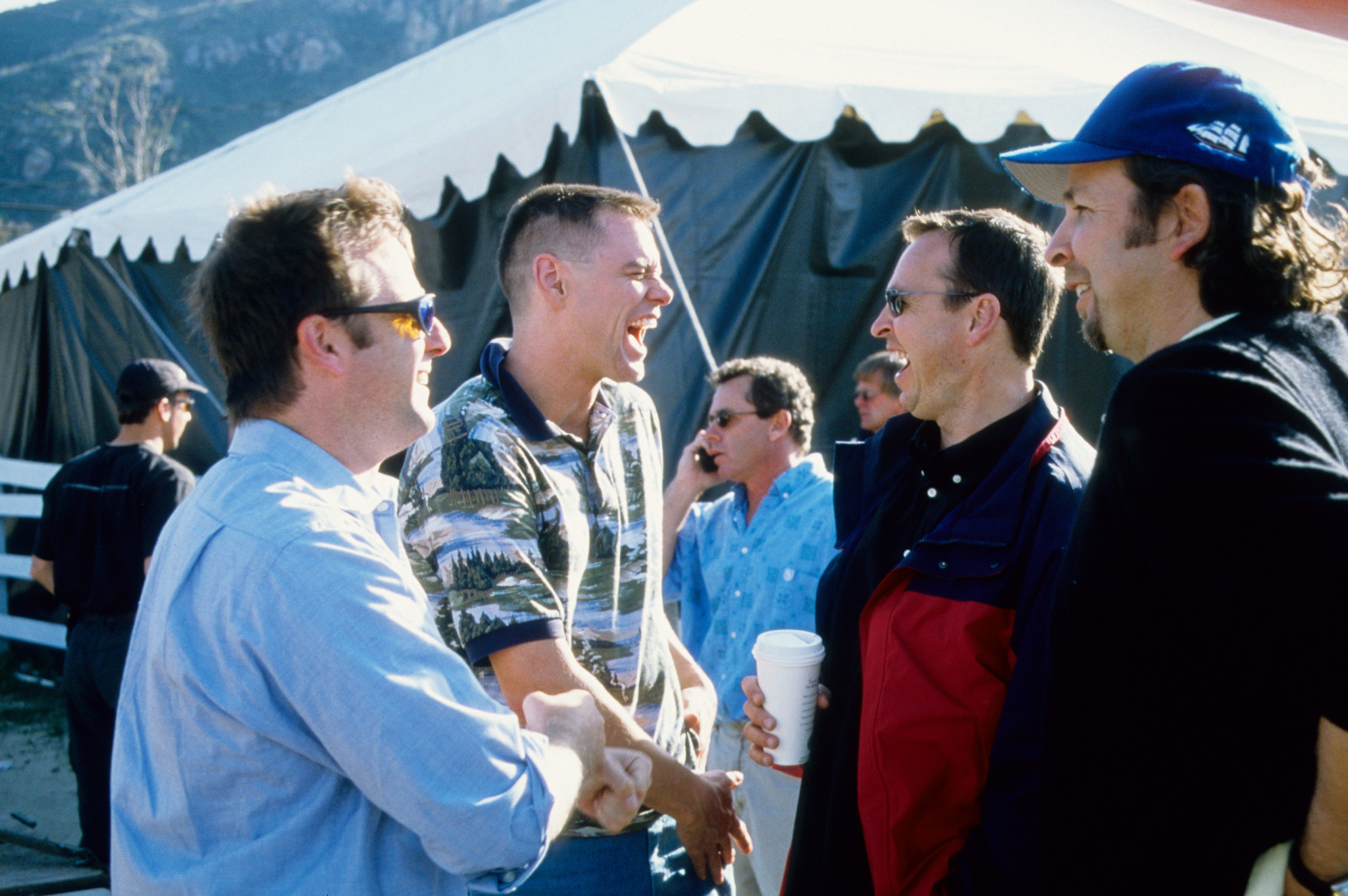 Still of Jim Carrey, Bobby Farrelly and Peter Farrelly in Me, Myself & Irene (2000)