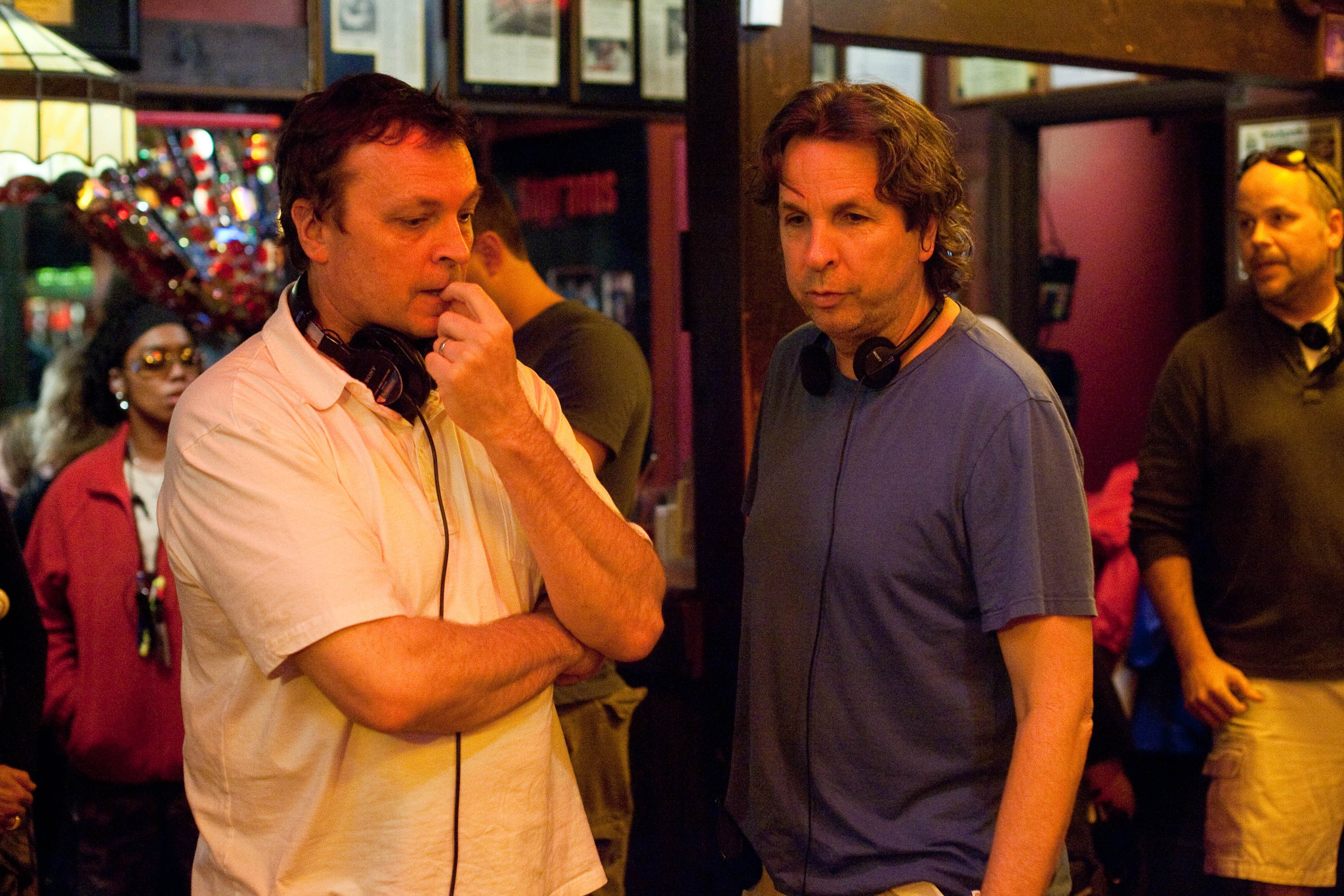 Still of Bobby Farrelly and Peter Farrelly in Savaite be zmonu (2011)