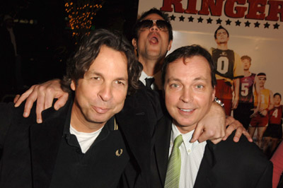 Bobby Farrelly, Peter Farrelly and Johnny Knoxville at event of The Ringer (2005)