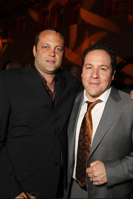 Vince Vaughn and Jon Favreau at event of Gelezinis zmogus (2008)