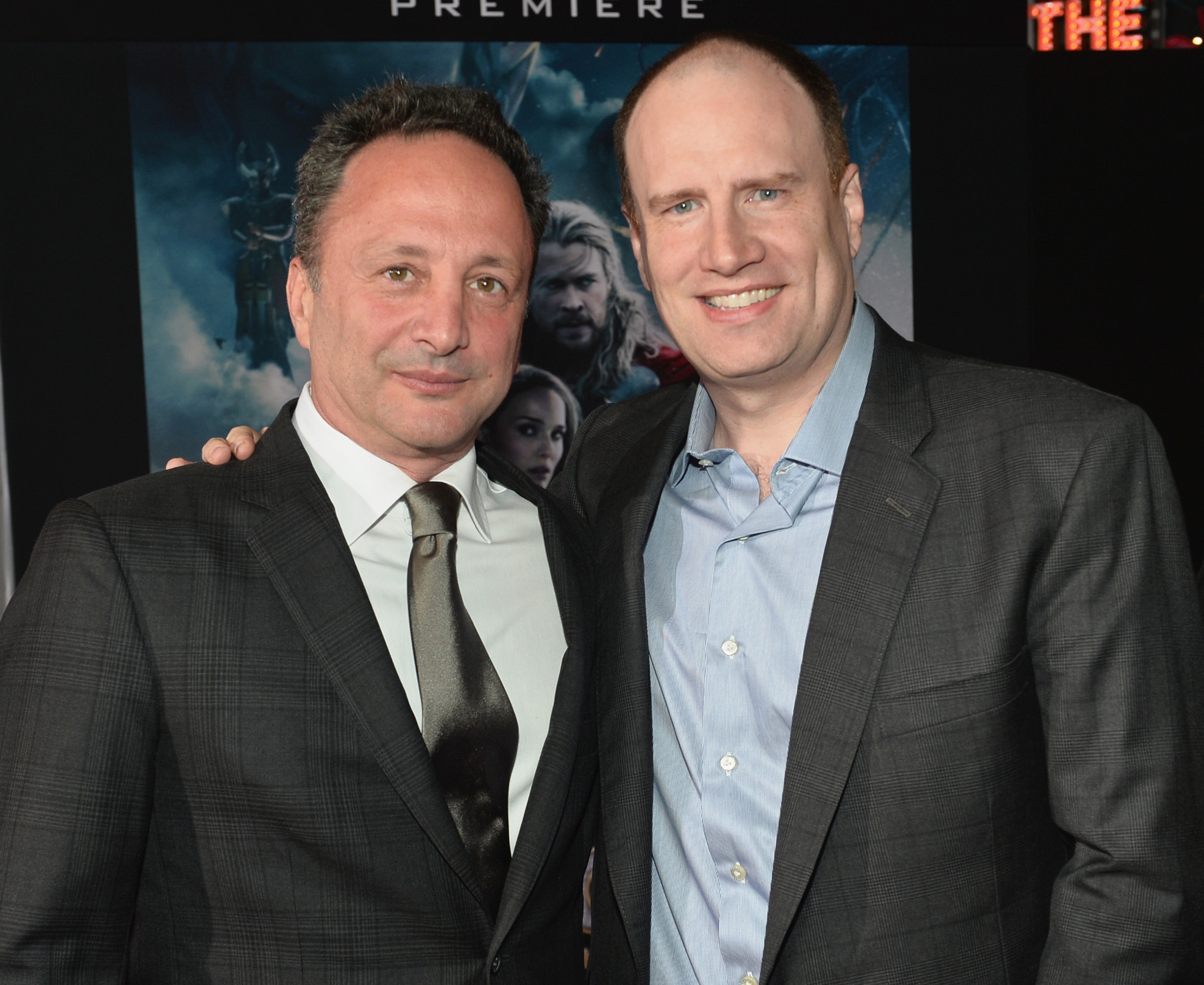 Louis D'Esposito and Kevin Feige at event of Toras: Tamsos pasaulis (2013)