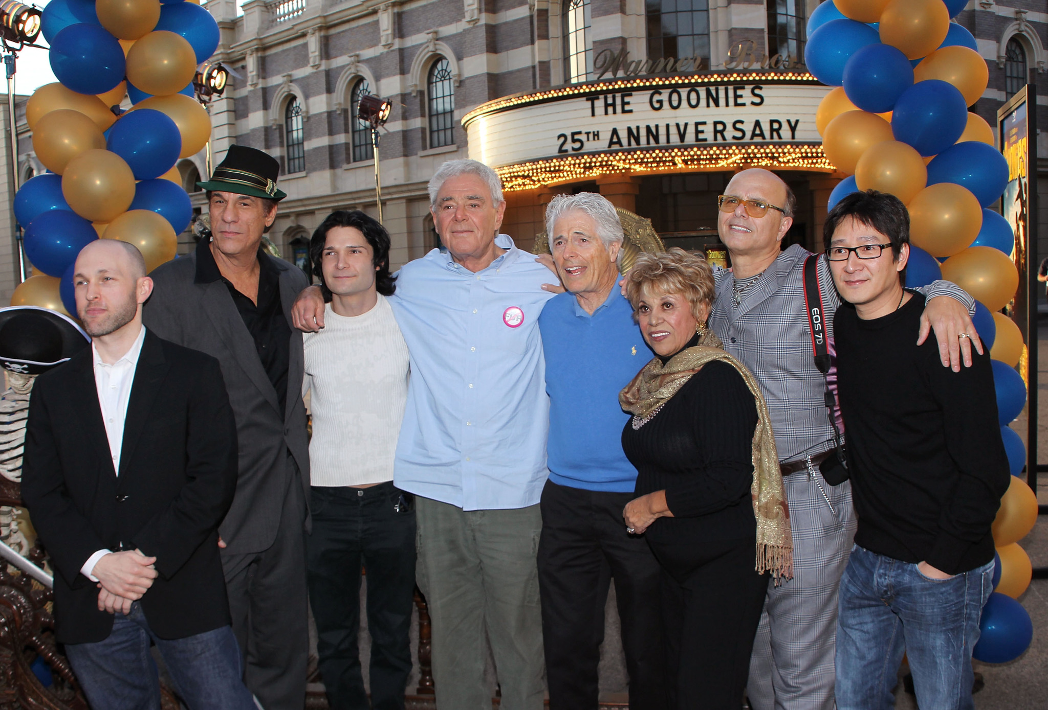 Corey Feldman, Robert Davi, Richard Donner, Joe Pantoliano, Jeff Cohen, Mike Fenton, Lupe Ontiveros and Jonathan Ke Quan