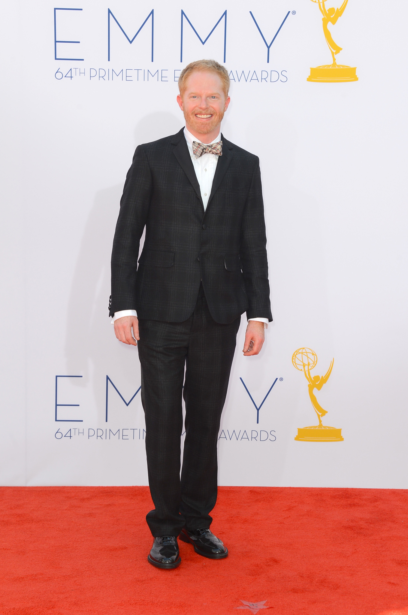Jesse Tyler Ferguson at event of The 64th Primetime Emmy Awards (2012)