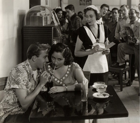 Freddy Fernández 'El Pichi', Evita Muñoz 'Chachita' & Alicia Rodríguez (II) in: Calle entre tú y yo, Una (1952)