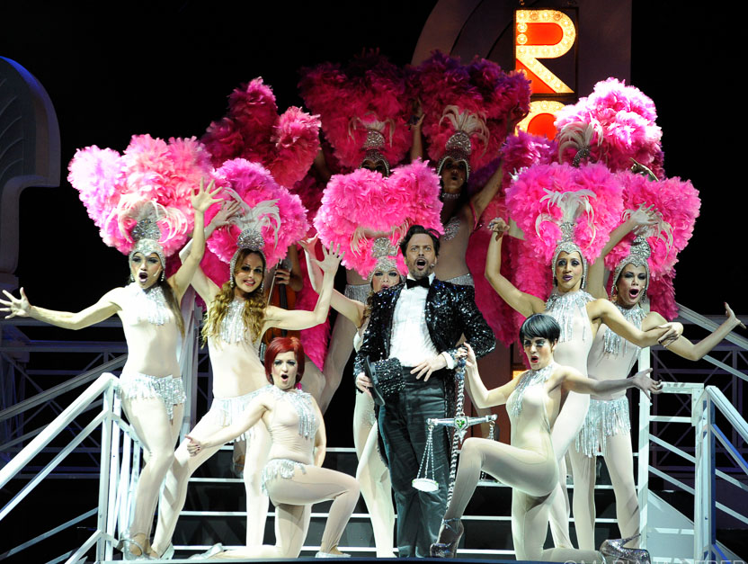 Luis Fernandez as Billy Flynn. Chicago the musical. Venezuela. 2013