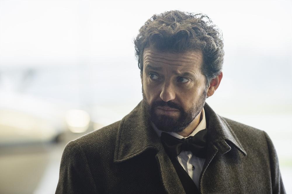 Still of Louis Ferreira in Motive (2013)