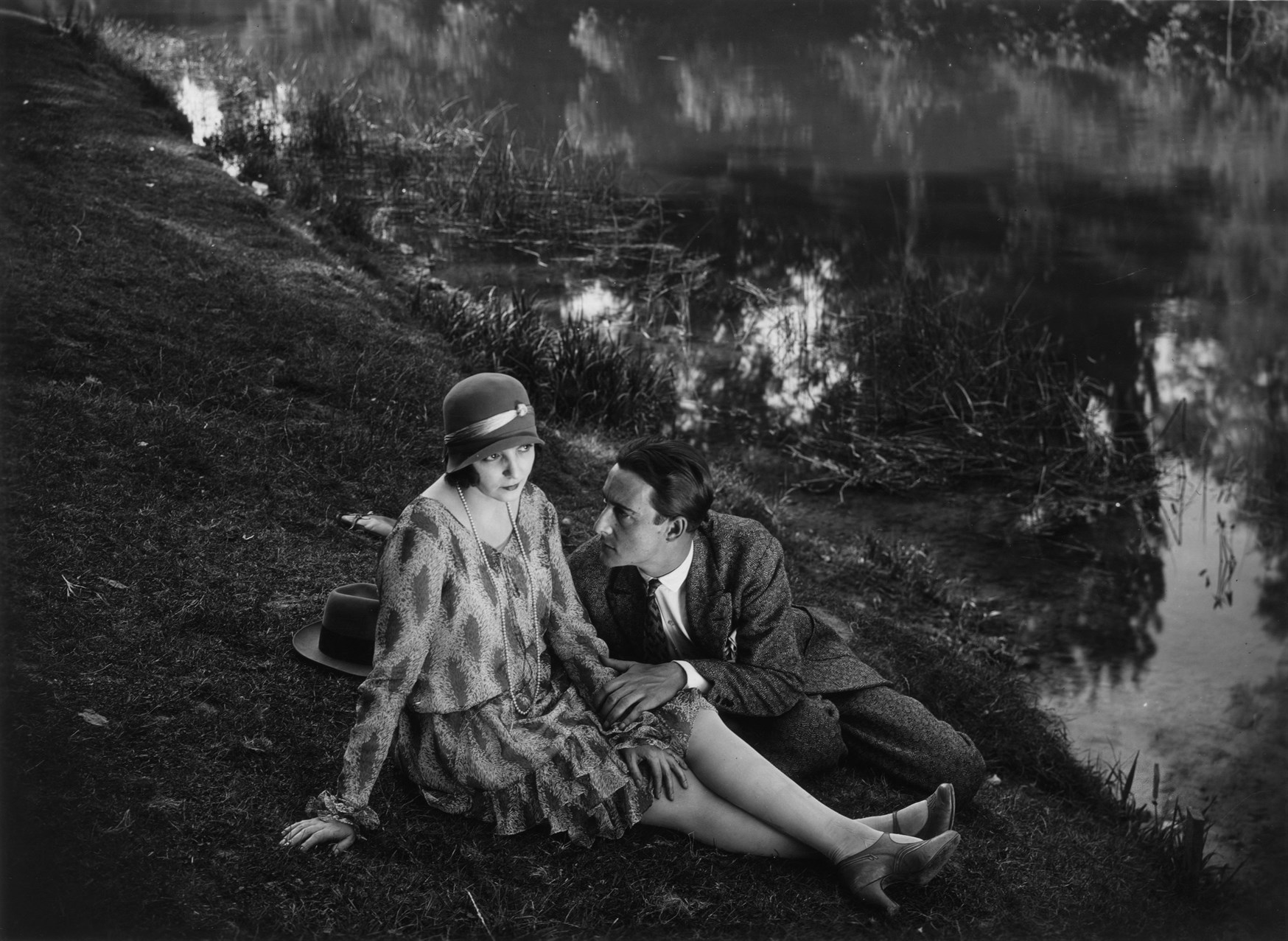 Still of France Dhélia and René Ferté in Sa tête (1929)