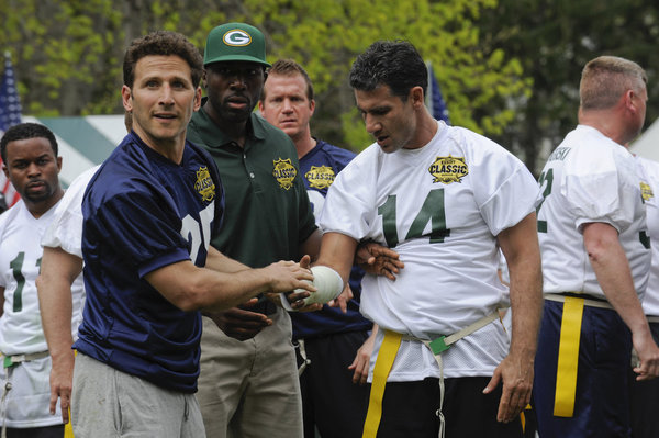 Still of Michael B. Silver, Mark Feuerstein and Greg Jennings in Royal Pains (2009)