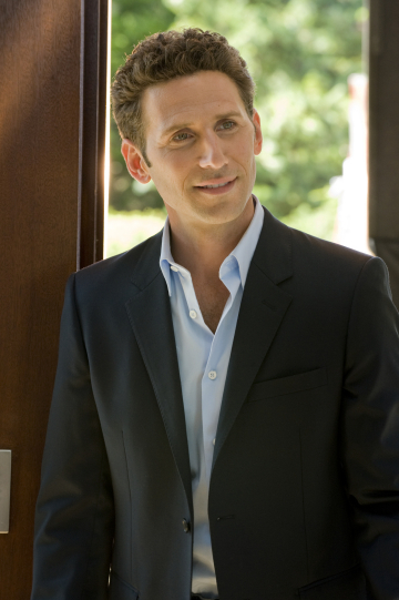 Still of Mark Feuerstein in Royal Pains (2009)