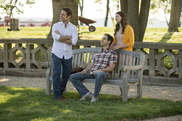 Still of Mark Feuerstein and Katie Lowes in Royal Pains (2009)