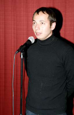 Roberto Fiesco at event of Mil nubes de paz cercan el cielo, amor, jamás acabarás de ser amor (2003)