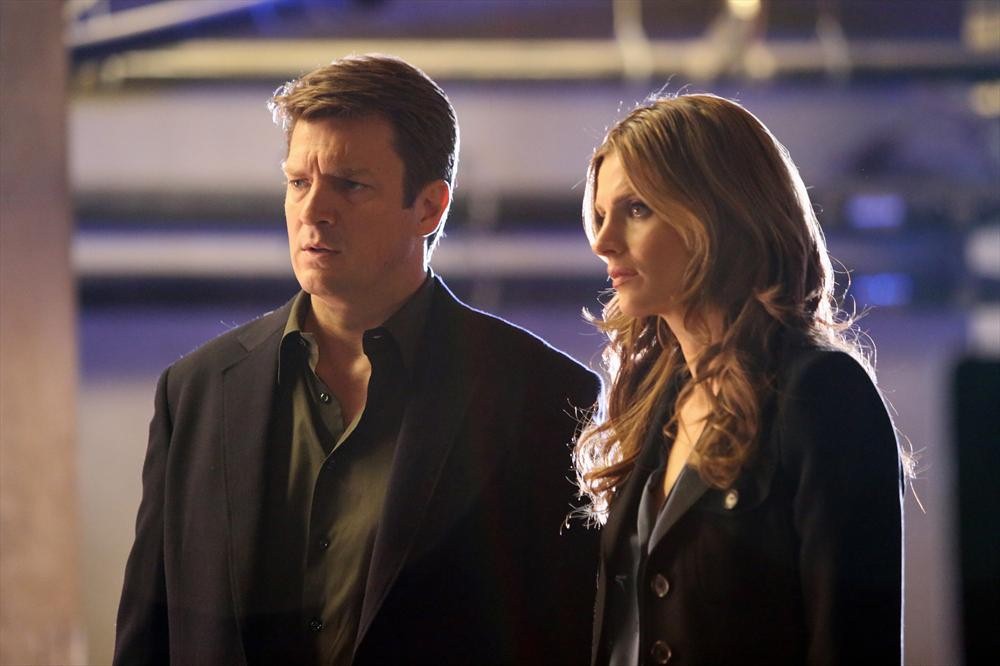 Still of Nathan Fillion and Stana Katic in Kastlas (2009)