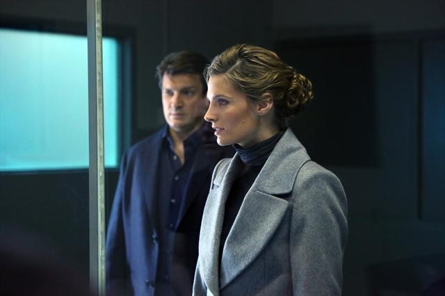 Still of Nathan Fillion and Stana Katic in Kastlas (2009)