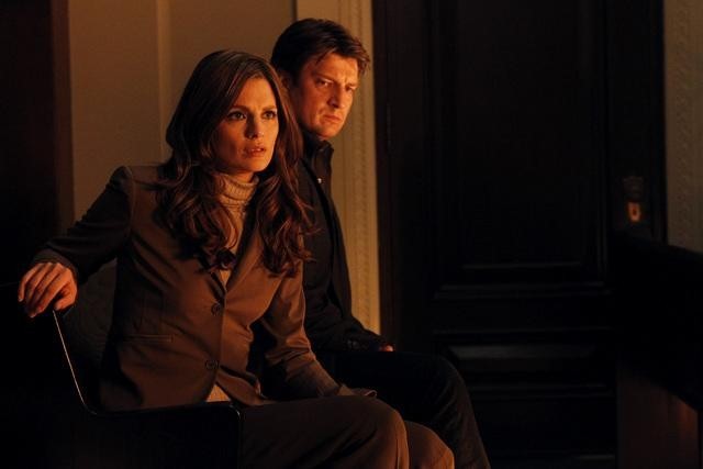 Still of Nathan Fillion and Stana Katic in Kastlas (2009)