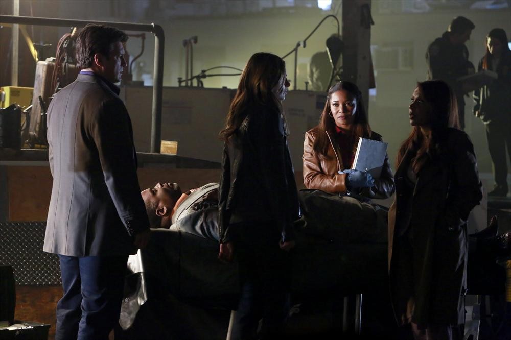 Still of Tamala Jones, Jonathan Adams, Nathan Fillion, Penny Johnson Jerald and Stana Katic in Kastlas (2009)