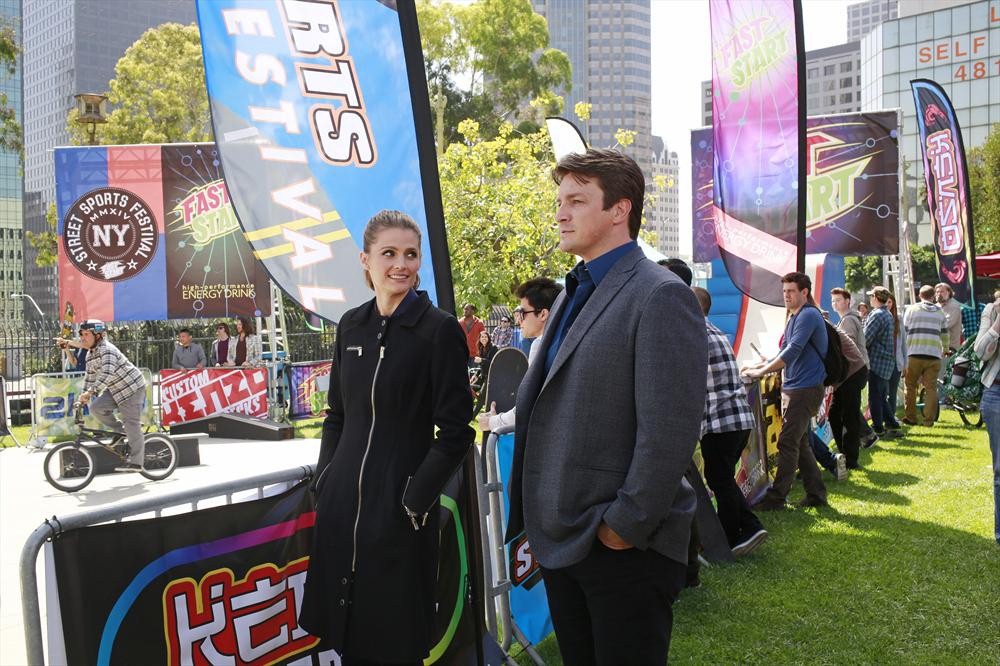 Still of Nathan Fillion and Stana Katic in Kastlas (2009)