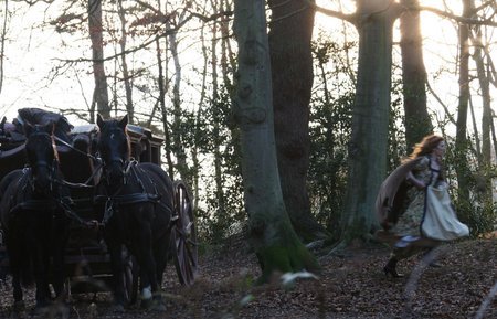 Lady Faversham (Marina Fiorato) flees the robbery.