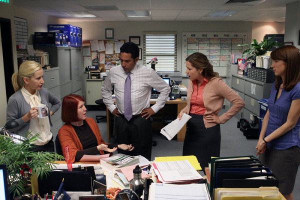 Still of Jenna Fischer, Kate Flannery, Oscar Nuñez, Angela Kinsey and Ellie Kemper in The Office (2005)