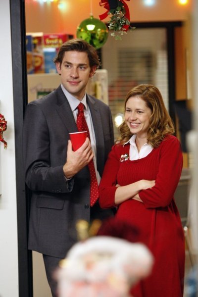 Still of Jenna Fischer and John Krasinski in The Office (2005)