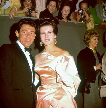 The 35th Annual Academy Awards: Eddie Fisher, Ann-Margret. 1963.