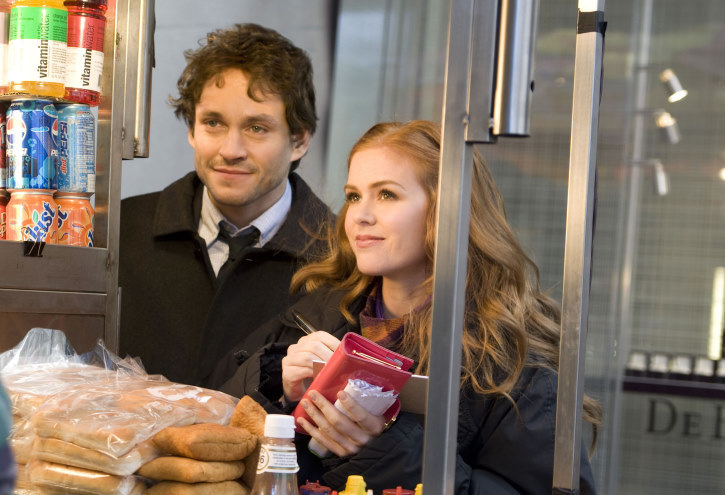 Still of Hugh Dancy and Isla Fisher in Confessions of a Shopaholic (2009)