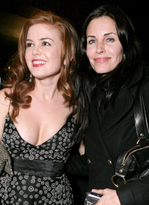 Courteney Cox and Isla Fisher at event of The Lookout (2007)