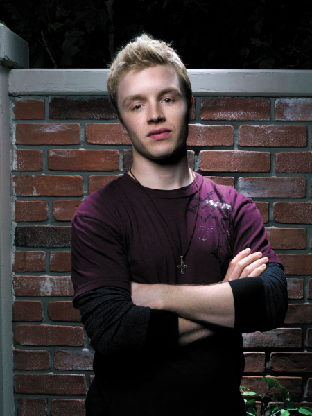 Still of Noel Fisher in The Riches (2007)