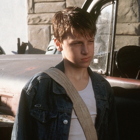 Still of Noah Fleiss in Joe the King (1999)