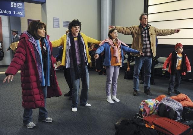 Still of Patricia Heaton, Neil Flynn, Eden Sher and Atticus Shaffer in The Middle (2009)