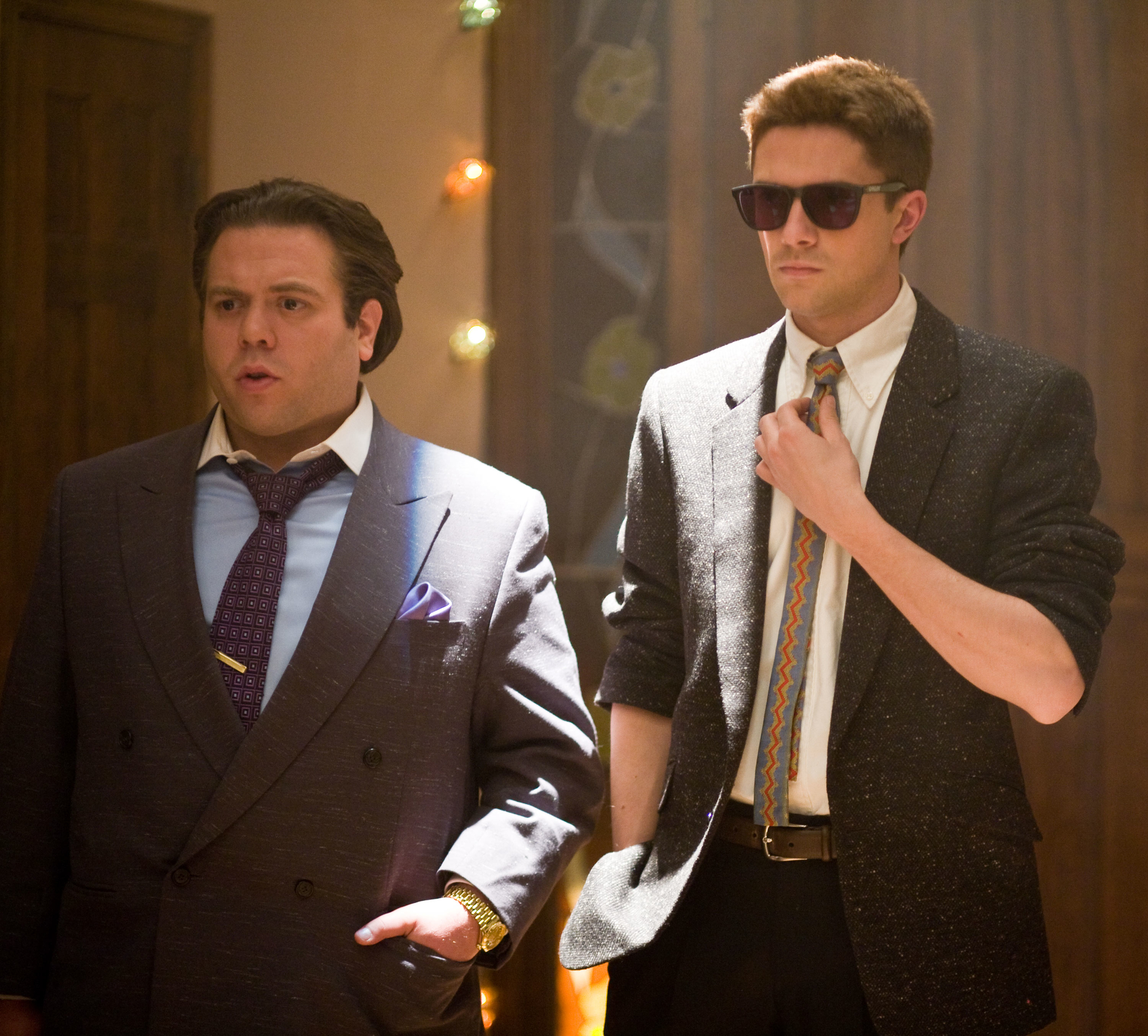 Still of Dan Fogler and Topher Grace in Take Me Home Tonight (2011)