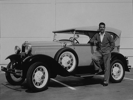 TENNESSE ERNIE FORD WITH HIS 1929 FORD MODEL A DELUXE PHAETON CIRCA 1956
